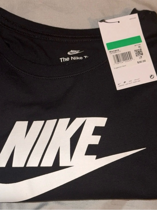 Nike Tops - Nike Black and White Logo Tee BRAND NEW with tag